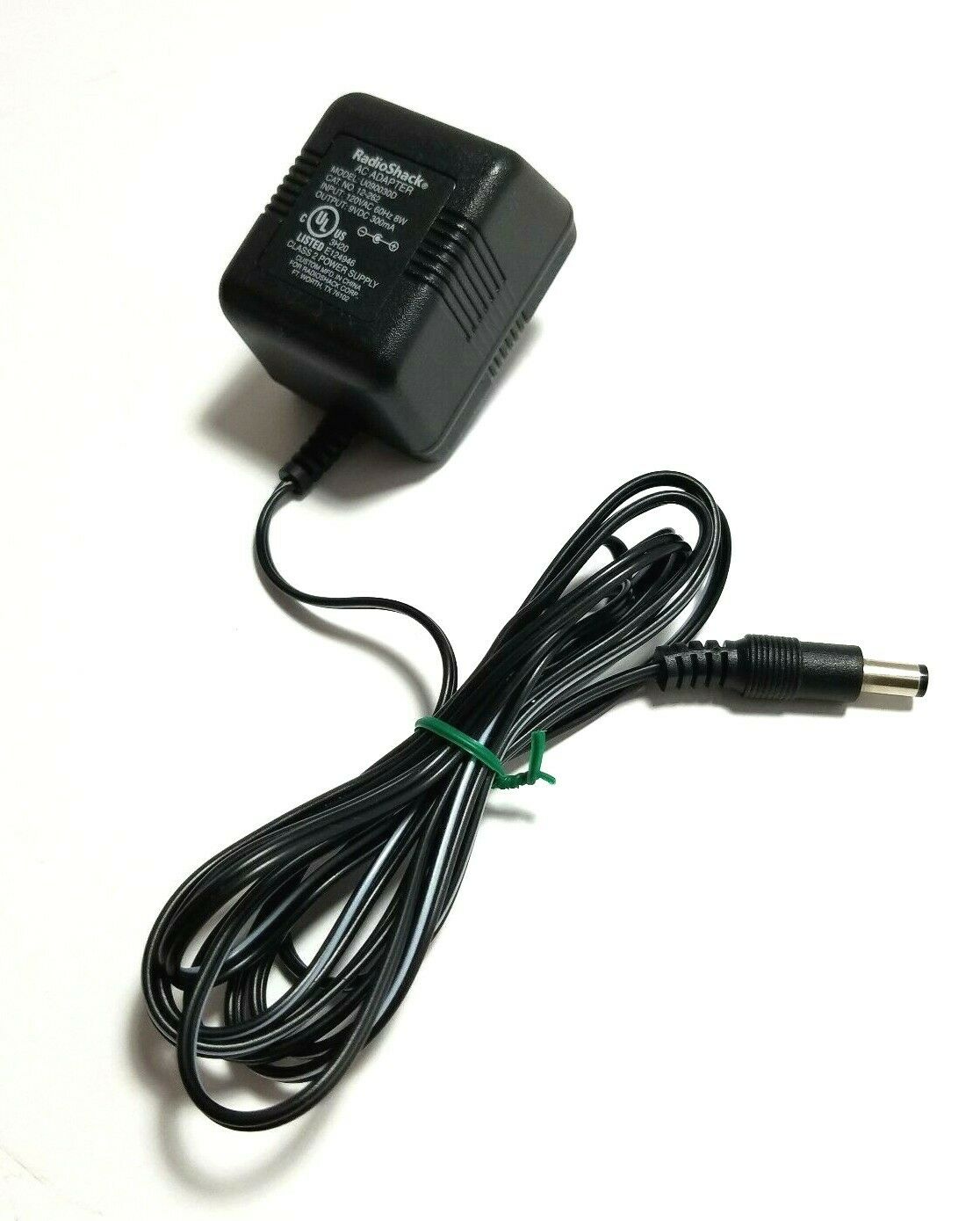 NEW RadioShack U090030D Power Supply AC Adapter 9V 300mA Cat. No. 12-262